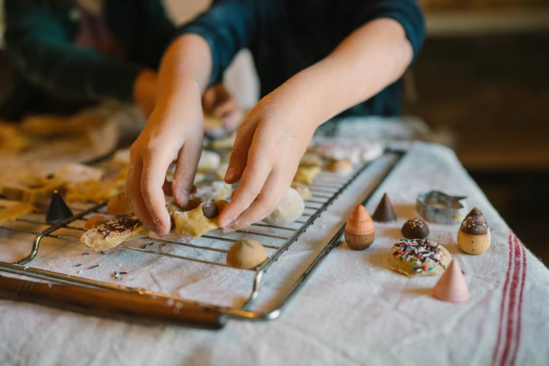 Grapat Bakes - 12 Backwaren aus Holz für freies Rollenspiel