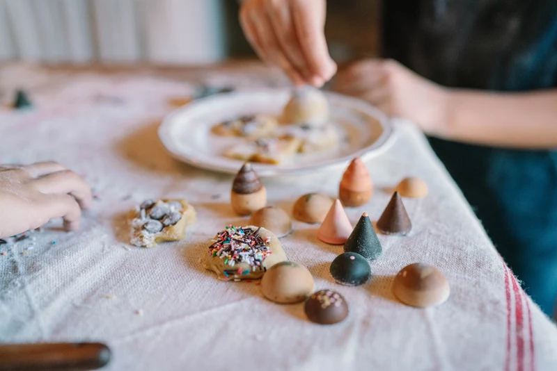 Grapat Bakes - 12 Backwaren aus Holz für freies Rollenspiel