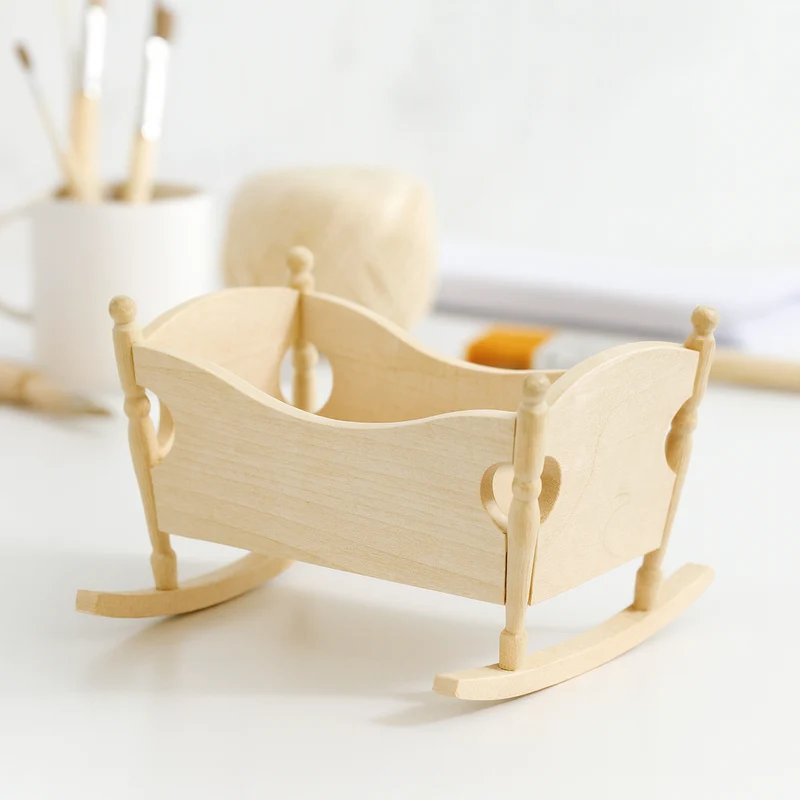 Miniatur Wiege / Babywiege – Wichtel Zubehör Holz 8x7x5,5cm