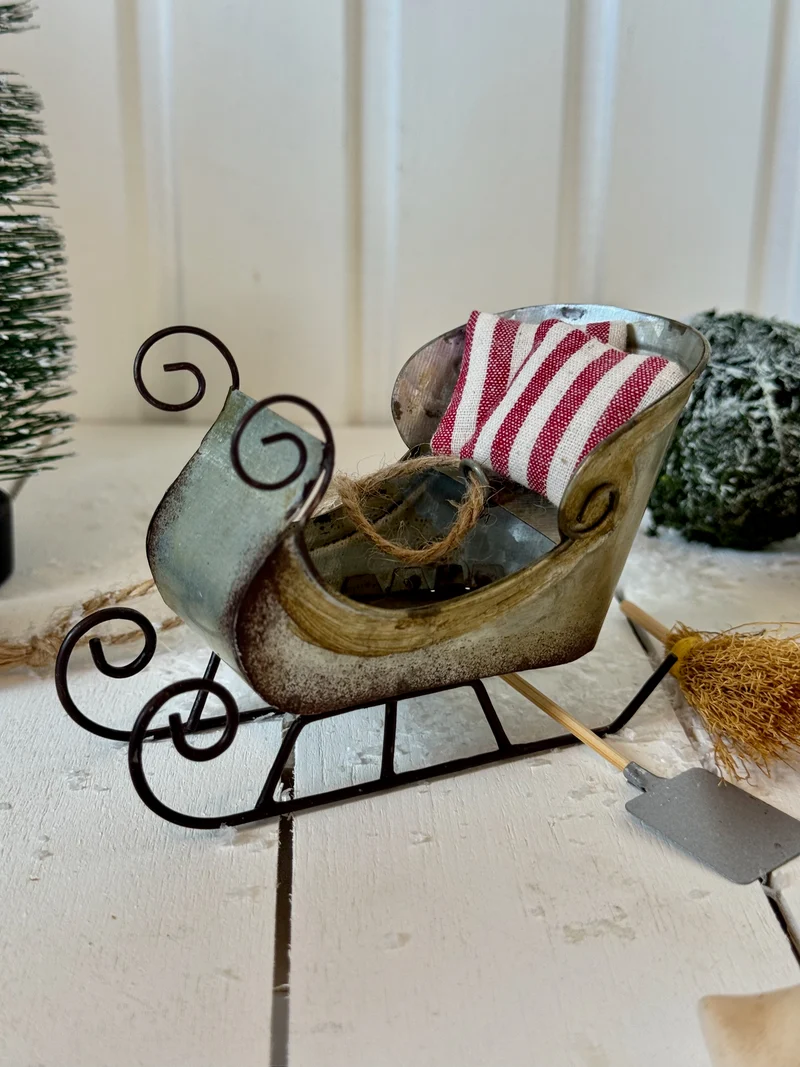 Nostalgischer Metallschlitten - Miniatur für Wichtel & Weihnachtsdekoration