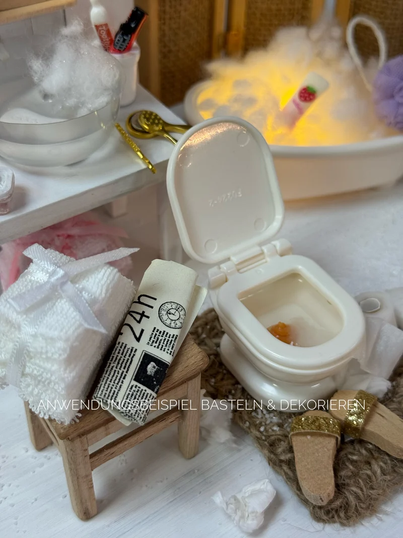 Miniatur Toilette mit Wichtel-Streich-Häufchen - Puppenhaus WC