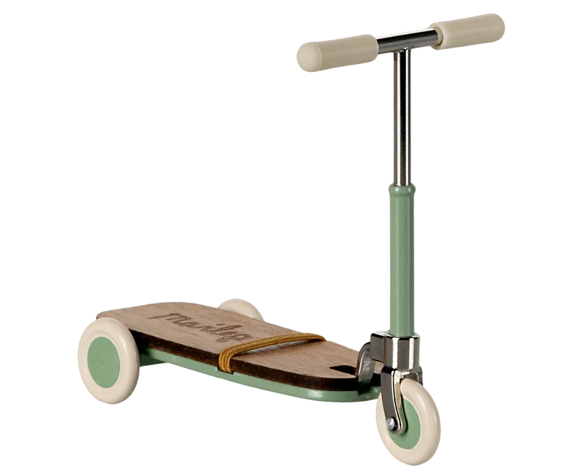 Maileg Roller Maus – Miniatur-Roller in Mint