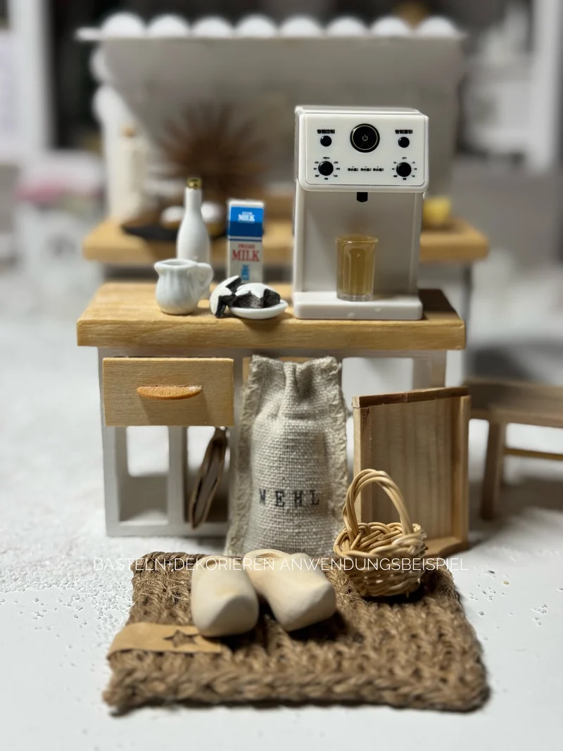 Kaffeeautomat weiß Miniatur für Wichteltür und Puppenhaus