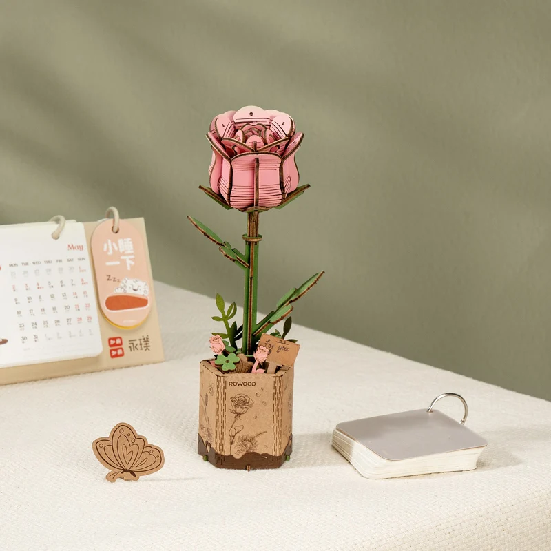 Robotime Pink Rose / Rosa Rose TW041