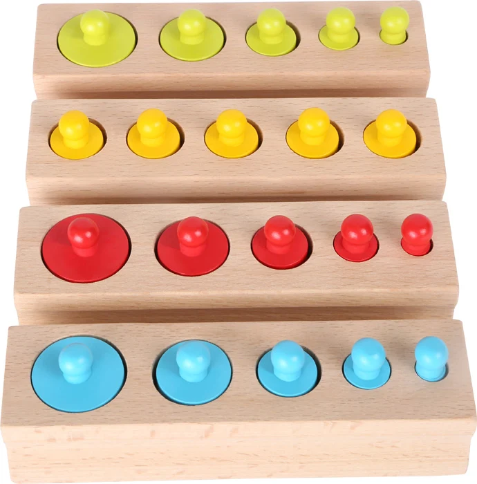 Steckspiel aus Holz, bunt