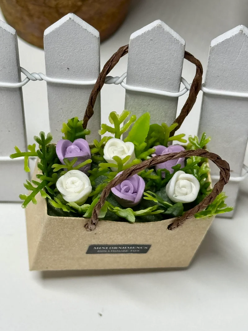 Papiertasche mit Blumen Miniatur