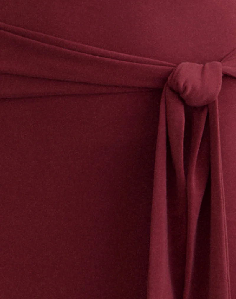 Rohasy Maxi-Kleid mit tiefem Ausschnitt aus Cupro in Burgunderrot