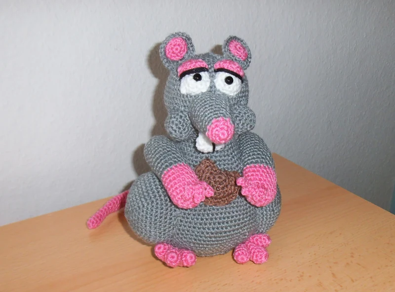 Renate, die verfressene Ratte Häkelanleitung