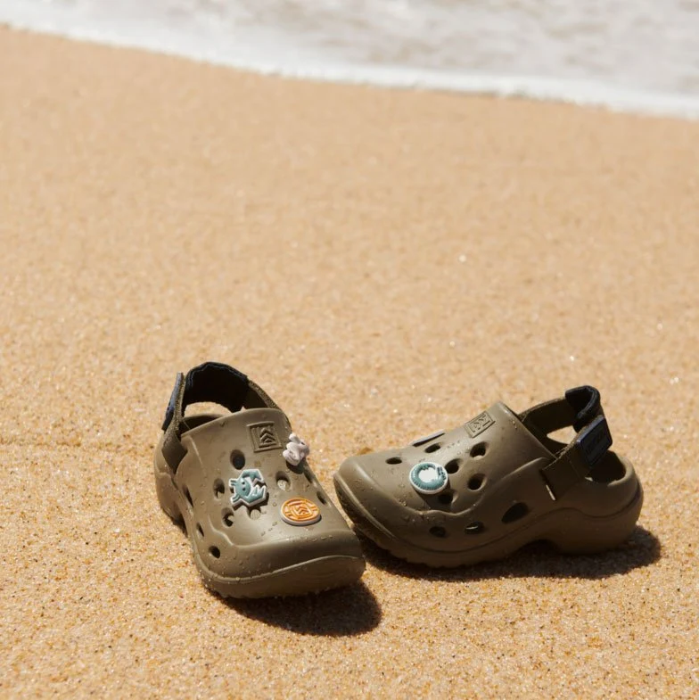 Sandalen inkl. Charms "Milas Sandals" - khaki/black