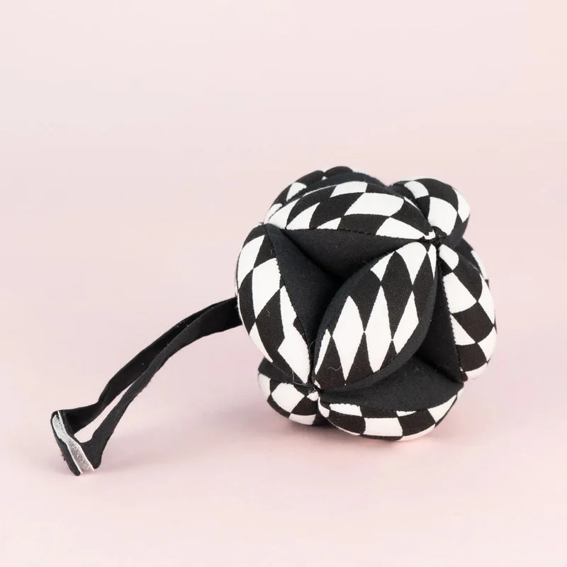 Jolly Designs - Kontrastzauberball