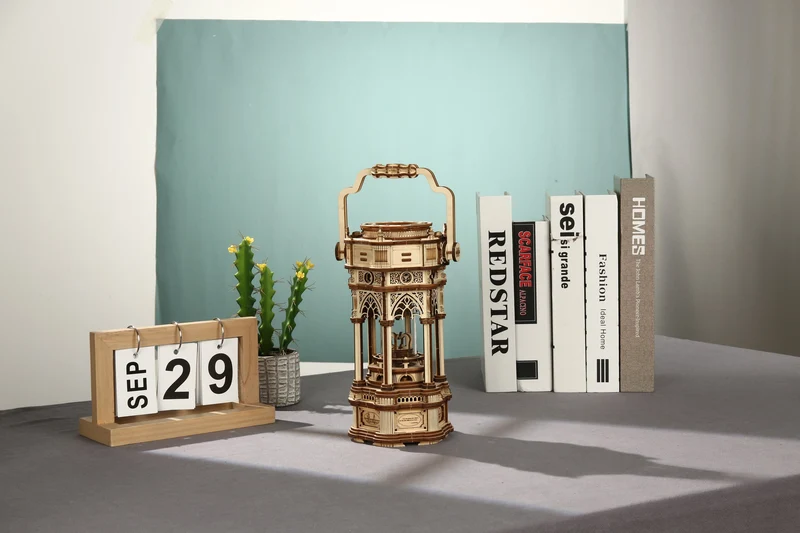 Robotime Victorian Lantern AMK61