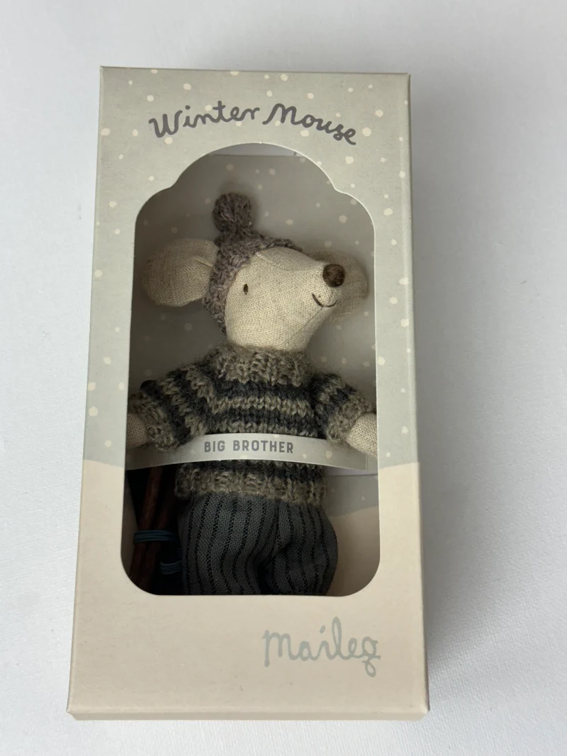 Wintermaus mit Skiset Maileg