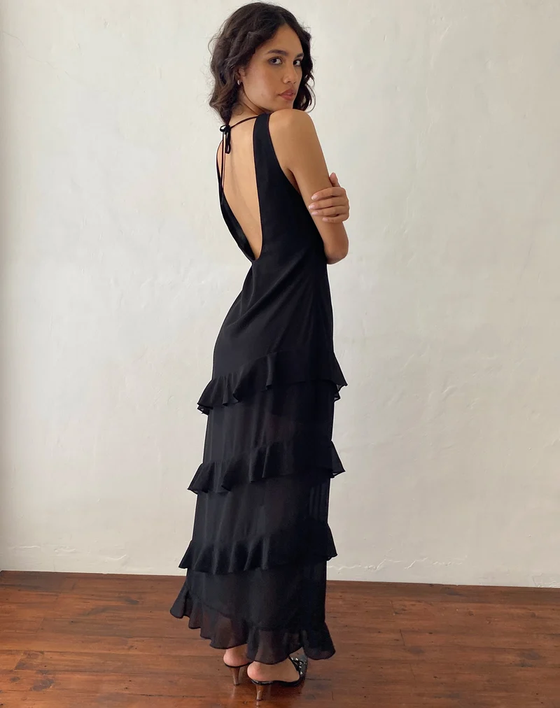 Otna Chiffon-Maxikleid mit Rüschenbesatz in Schwarz