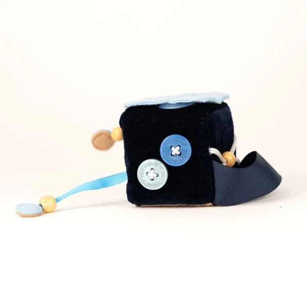 Jolly Designs - Calmi Cube "Blavi" der Ruhige