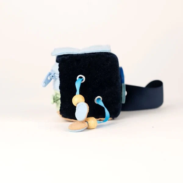 Jolly Designs - Calmi Cube "Blavi" der Ruhige