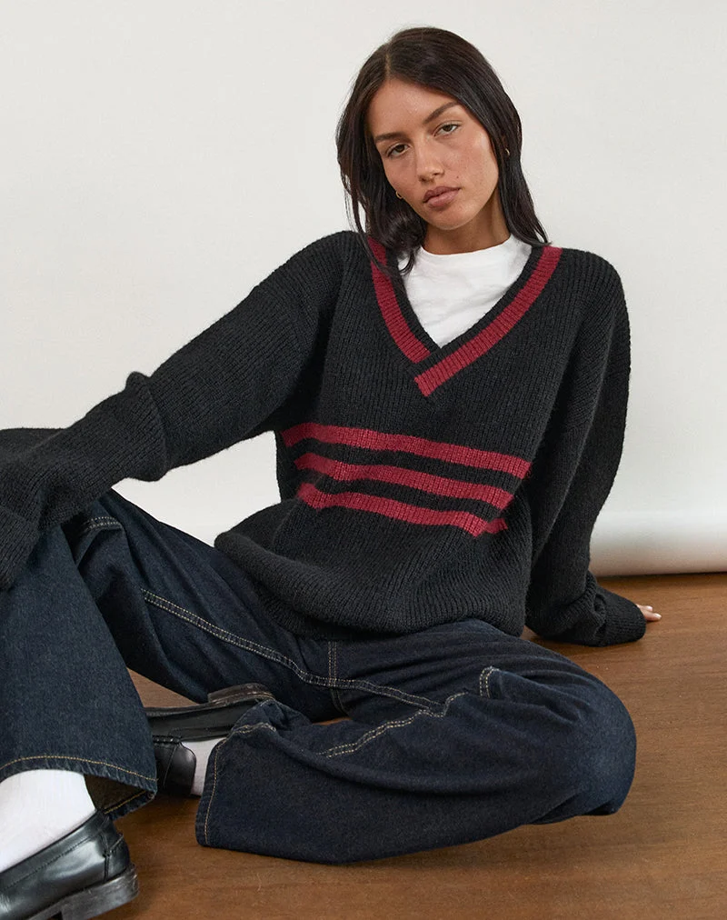 Knitza Pullover in Schwarz mit roten Streifen
