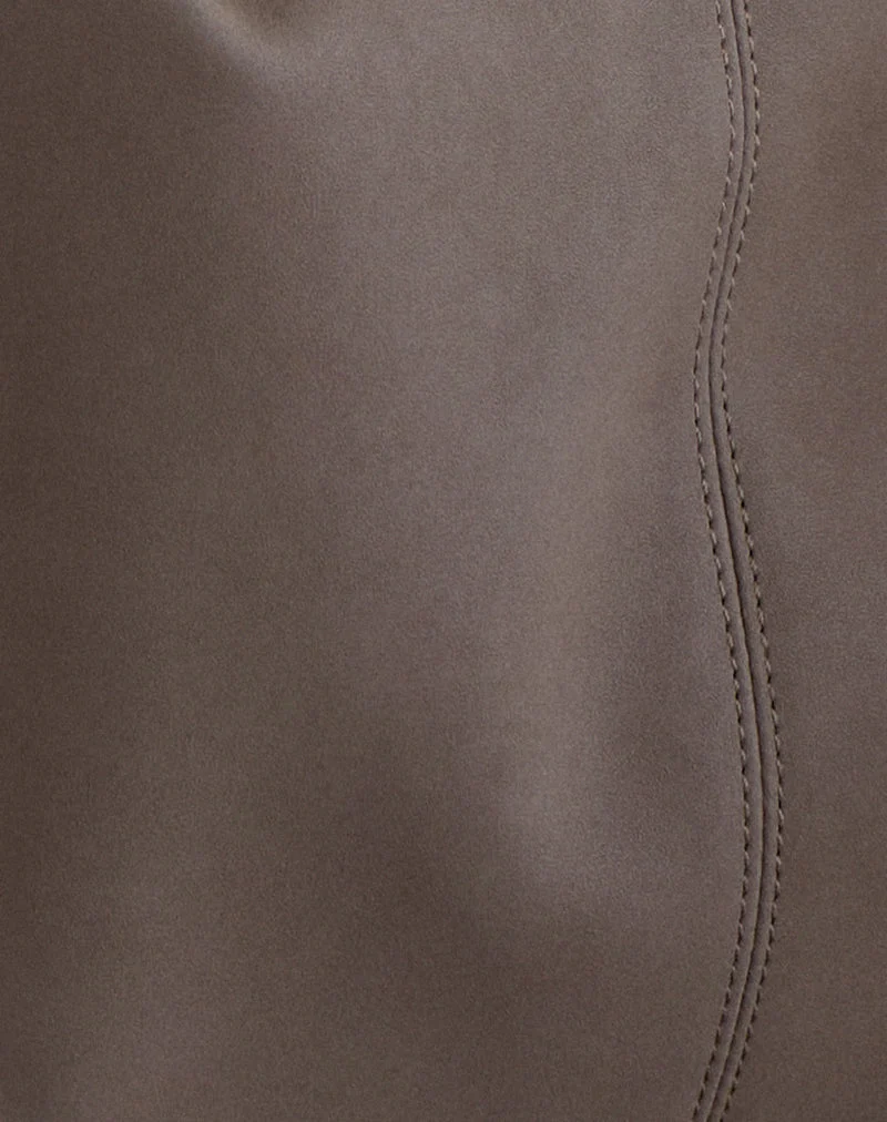 Große braune Tasche mit Nieten
