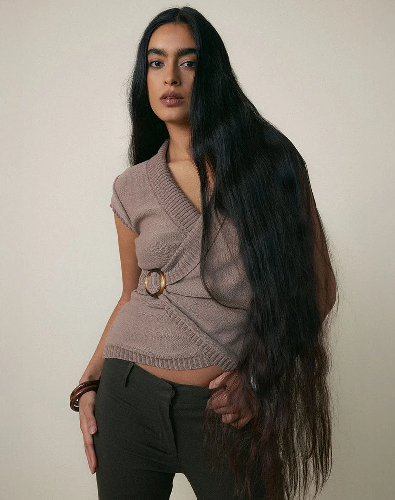 Malya Top mit Schnalle aus Strick in Taupe