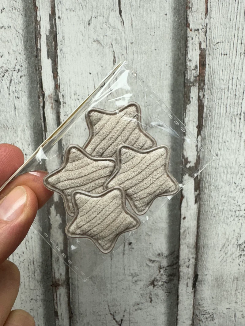 4er-Set kleine Stoffsterne aus Cord – Mini Deko-Sterne im Beutel | Viele Farben | Geschenk- & Streudeko