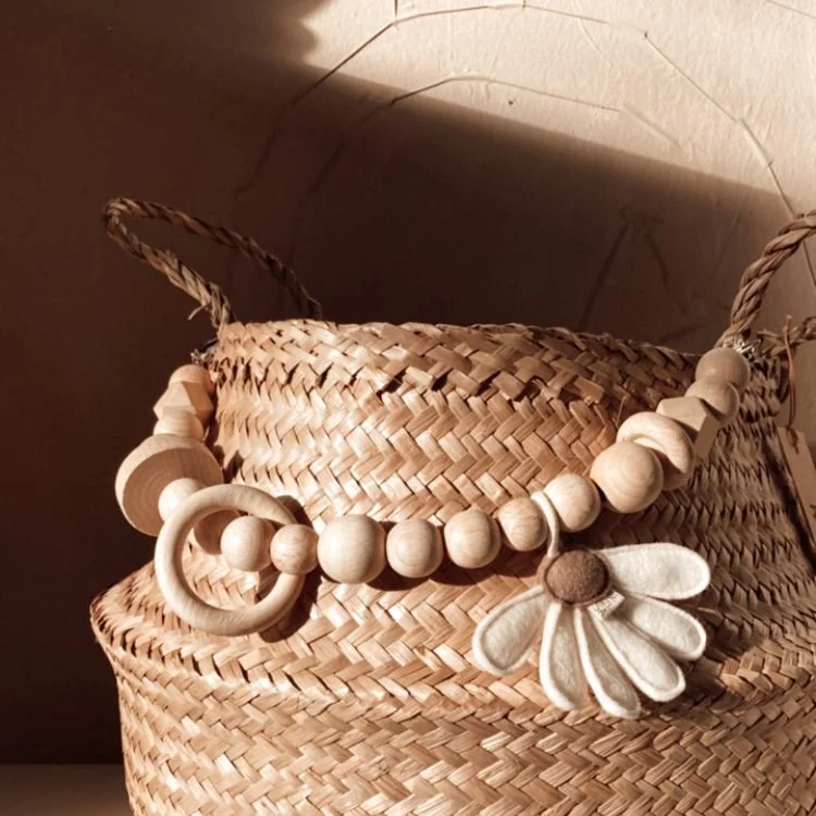 Kinderwagenkette aus Holz - DAISY Blume