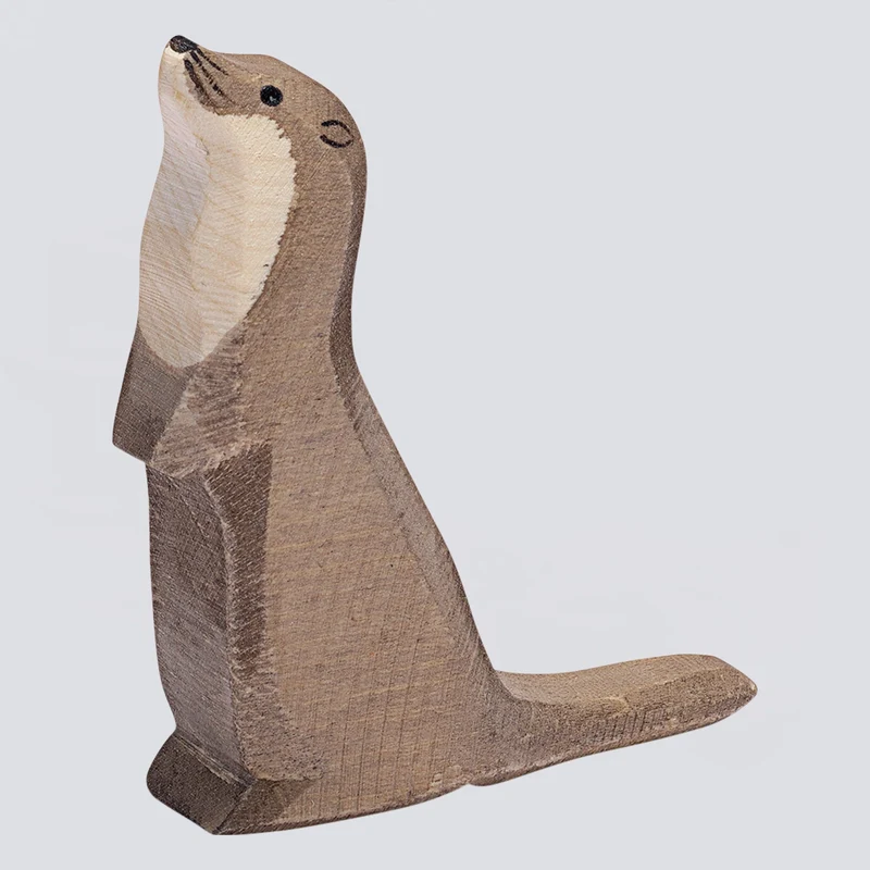 Ostheimer Holzfigur Seeotter stehend