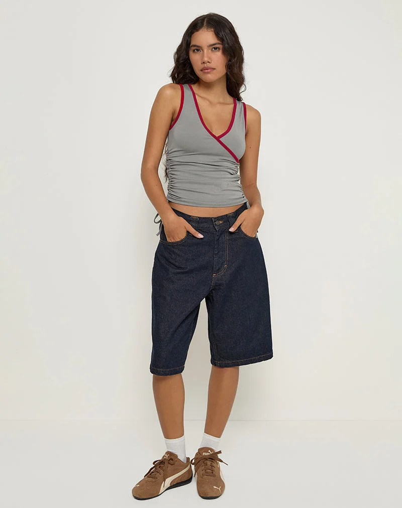 Laird Wrap Top in Grau mit roter Adrenalin-Bindung
