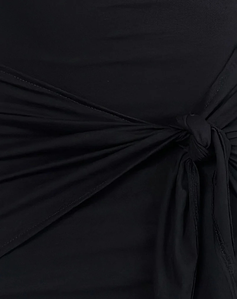 Hikira Minikleid in Schwarz mit Bindegürtel