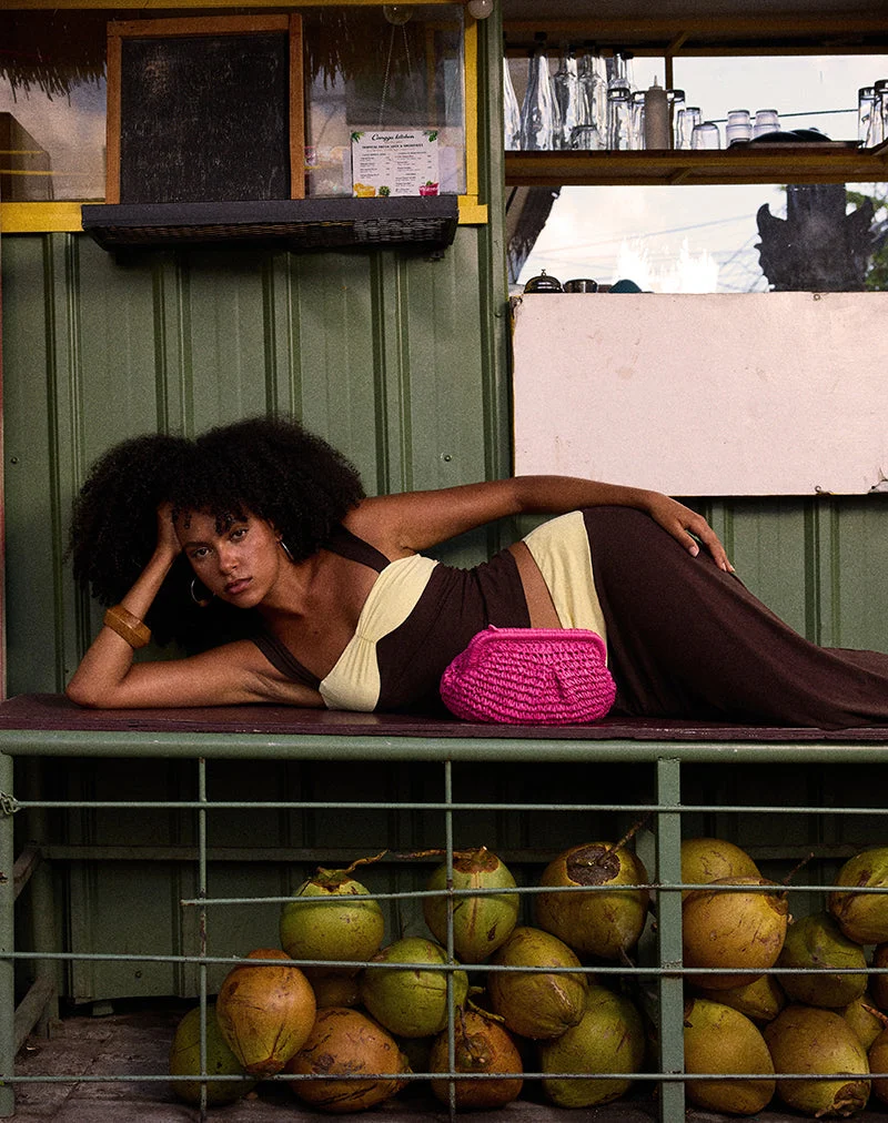 „Lure Top“ aus Rayon-Jersey in den Farben „Bitter Chocolate“ und „Lemon Yellow“