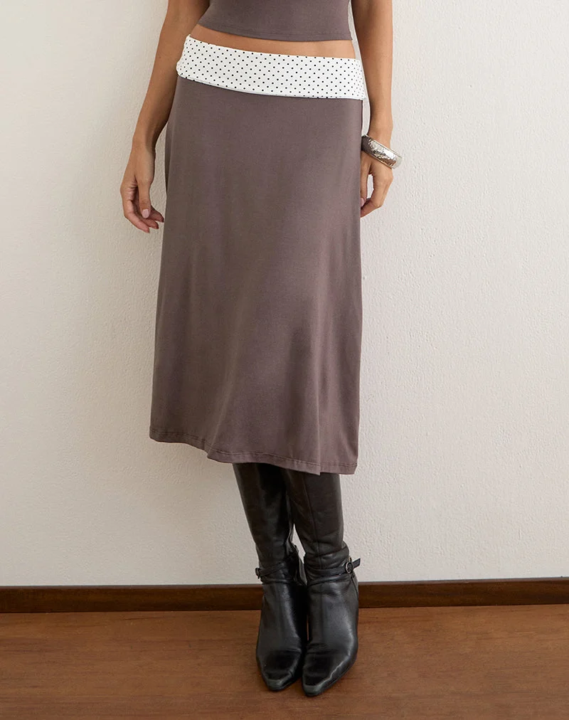 Adah-Midirock in der Farbe „Peppercorn“ mit weißem Bund mit Polka-Dots