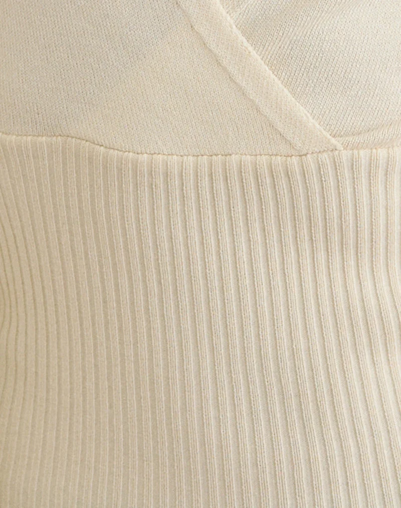 Rayana-Strickoberteil mit Schlüssellochausschnitt in Beige