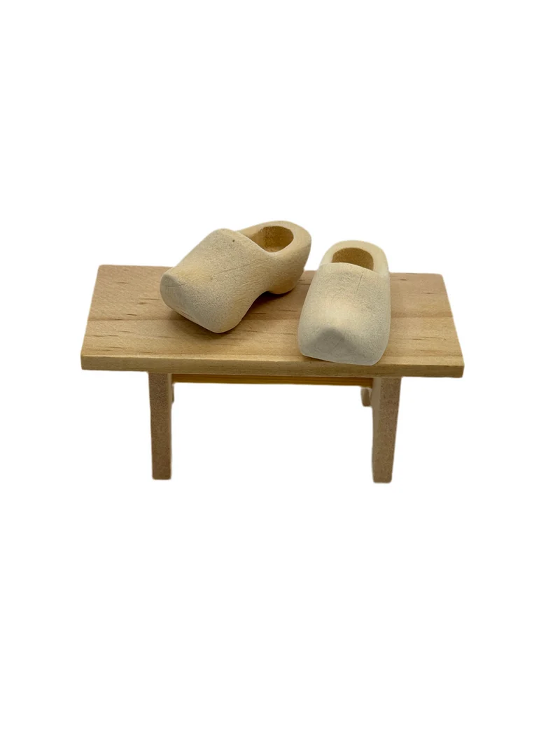 Holzschuhe für Wichtel