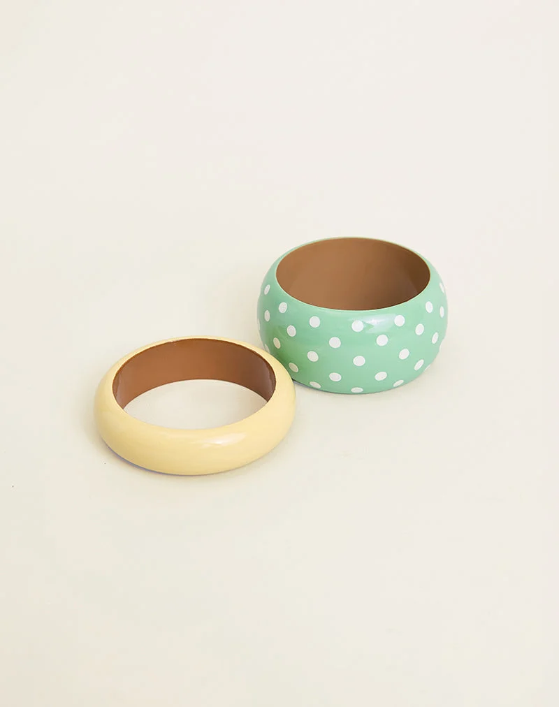 Armreif-Set aus grünem Armreif mit Polka-Dots und gelbem Armreif