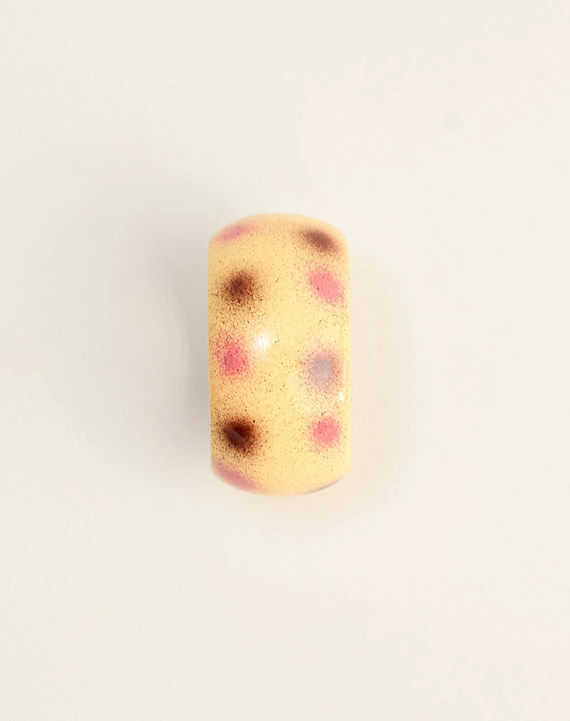 Vintage-Armreif mit rosa und violetten Punkten