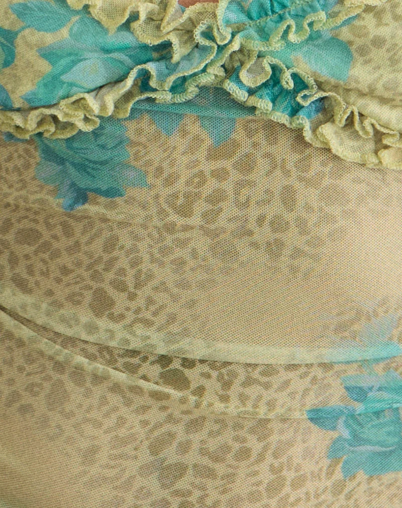 Ranita Cami-Top mit Rüschenbesatz in „Green Blurred Jungle“ mit türkisfarbener Rose