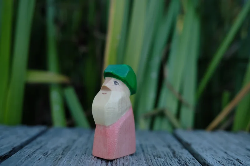 Holzwald Holzfigur Zwerg Noah