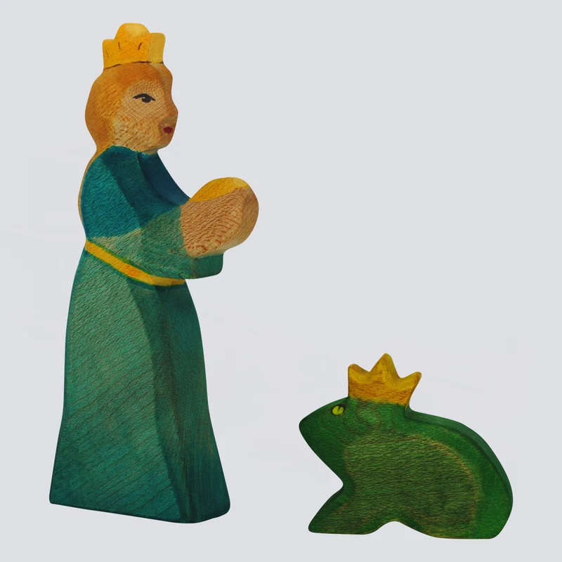 Holzwald Holzfigur Prinzessin für Froschkönig