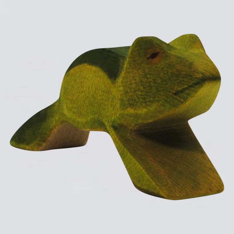 Holzwald Holzfigur Frosch springend