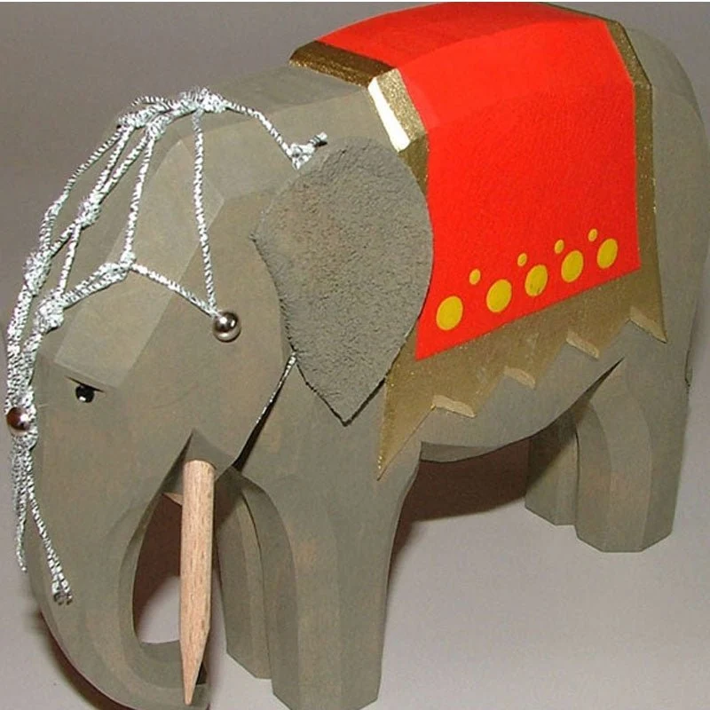 Lotte Sievers Hahn 1201 Elefant groß, aufgezäumt