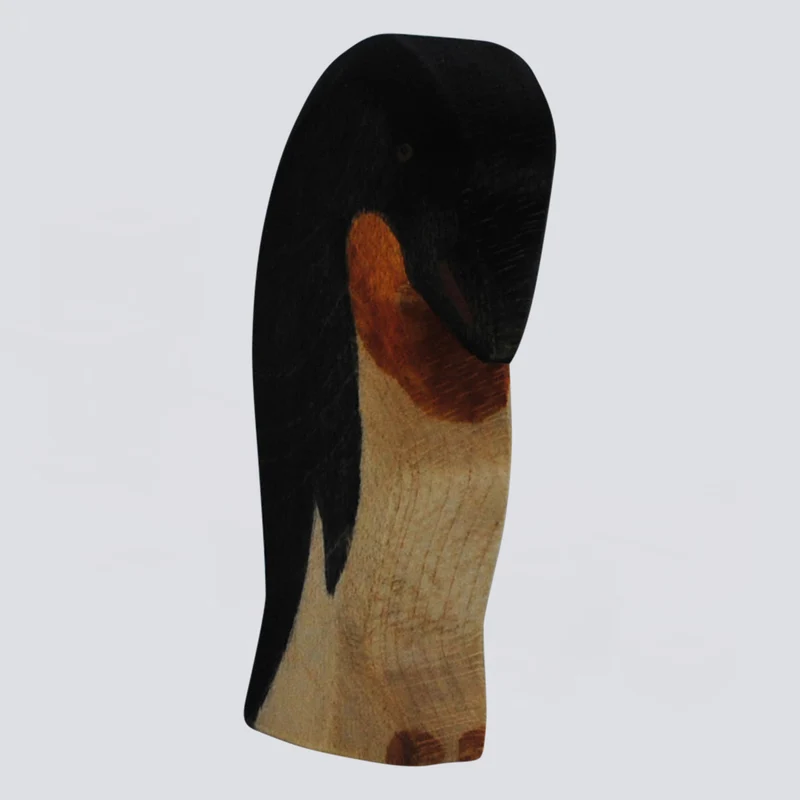 Holzwald Holzfigur Pinguin Kopf tief