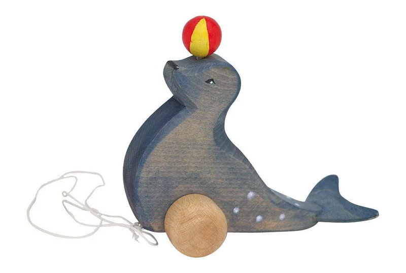 Ostheimer 5510027 Ziehtier Seehund mit Ball zum Ziehen