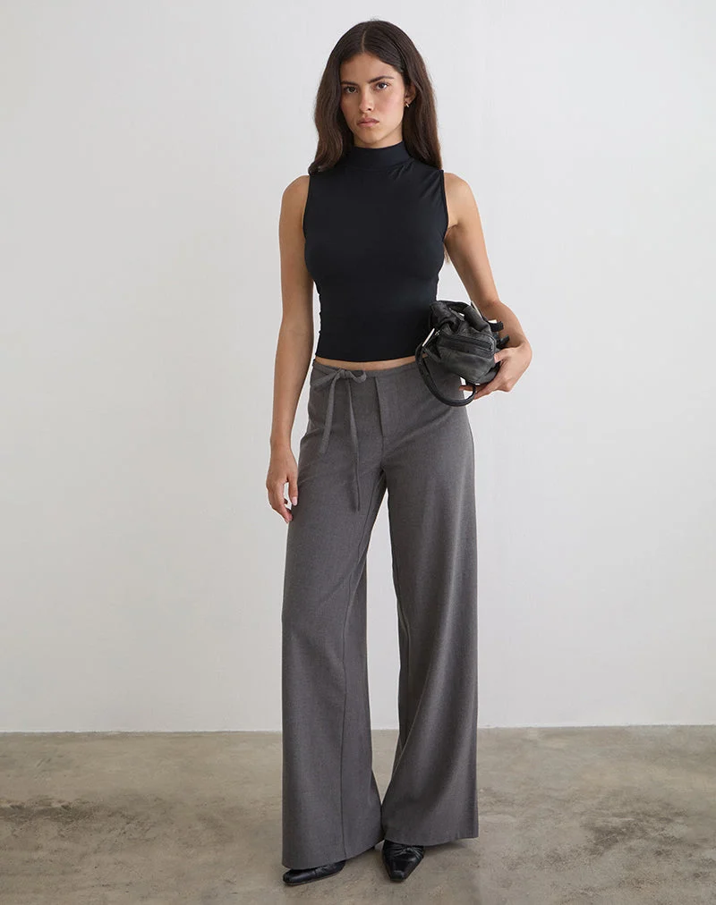 Diomira Hose in Grau mit Krawatte