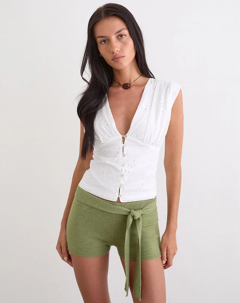 Jarona Hotpants mit Bindegürtel aus Strick in Olivgrün