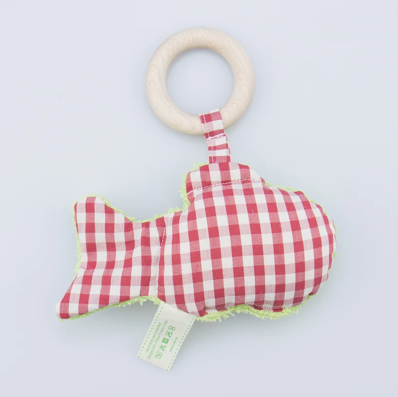 Efie Greifling Fisch mit Holzring grün