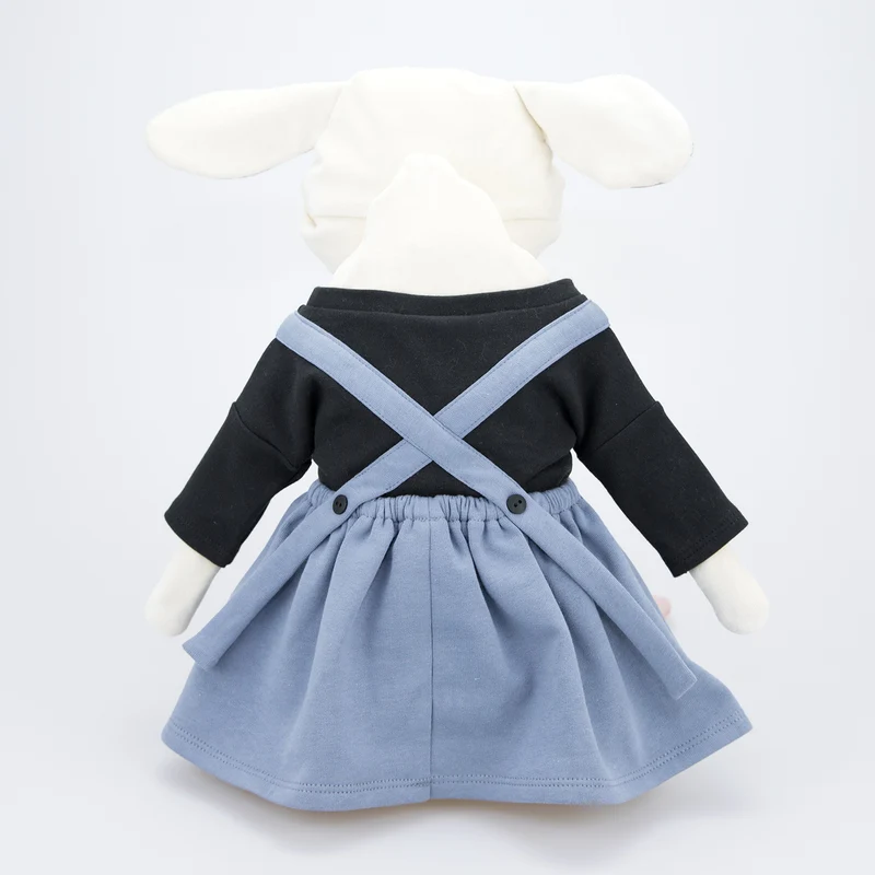 Kleidung für Riesen-Kuscheltiere von Wooly Organic - Trägerrock blau