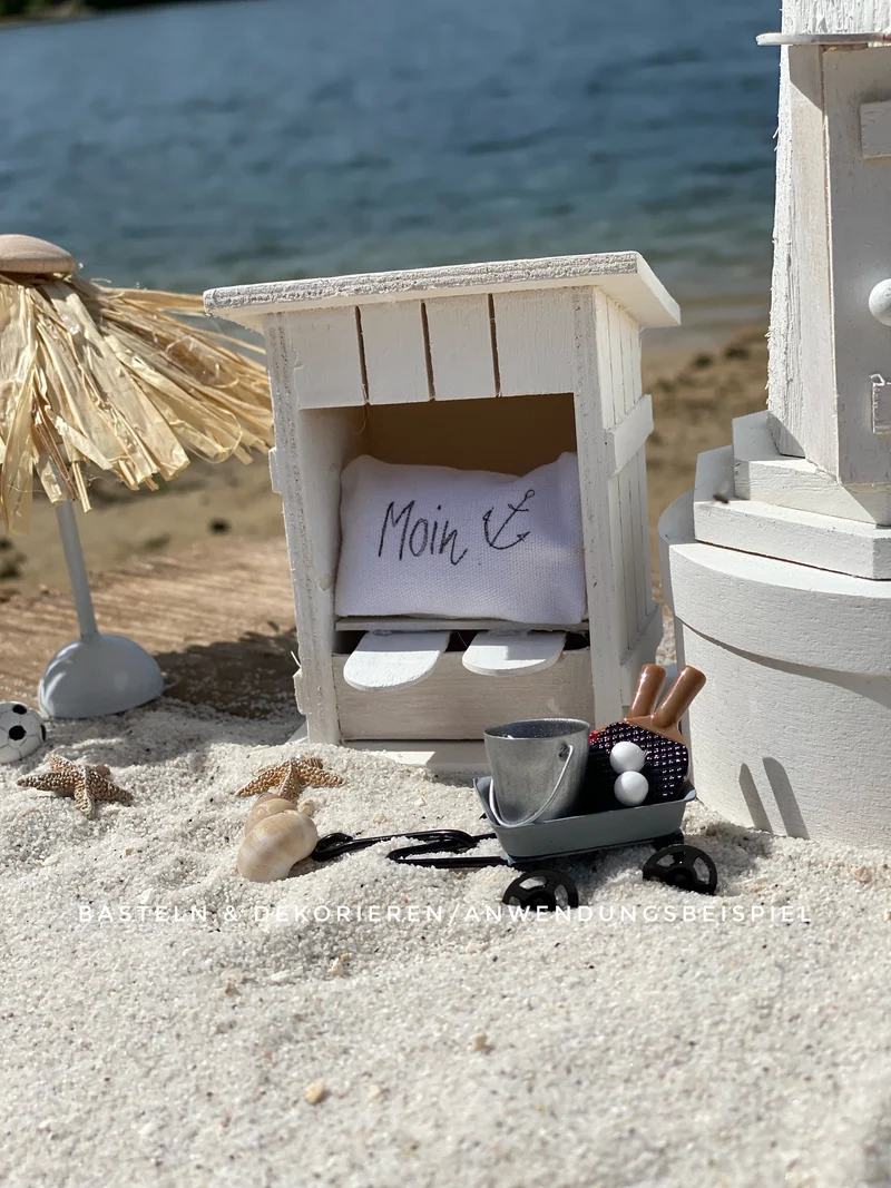 Toilettenhäuschen mit Herz Miniatur