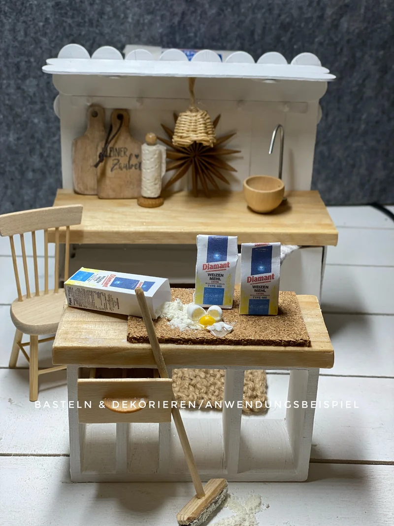 Regal Miniatur