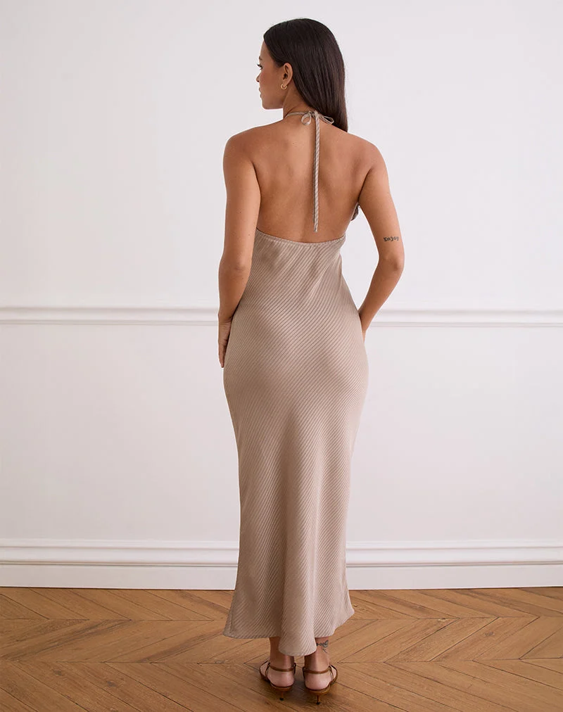 Belara Maxikleid aus Satin mit Streifen in Taupe
