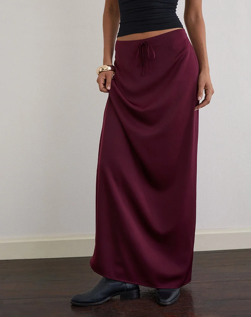 Sarinem Maxirock aus Satin in Burgund