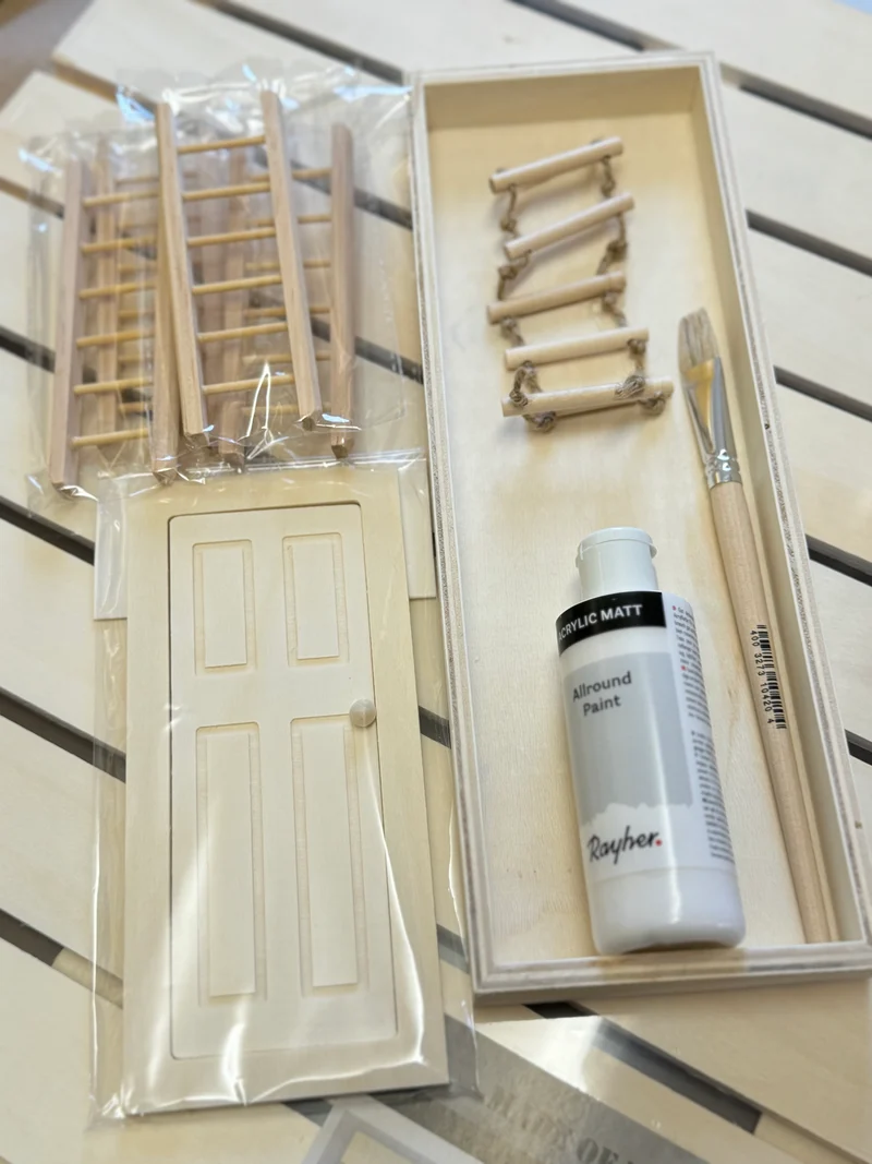 Wichteltür mit Balkon KREATIVSET zum Bauen