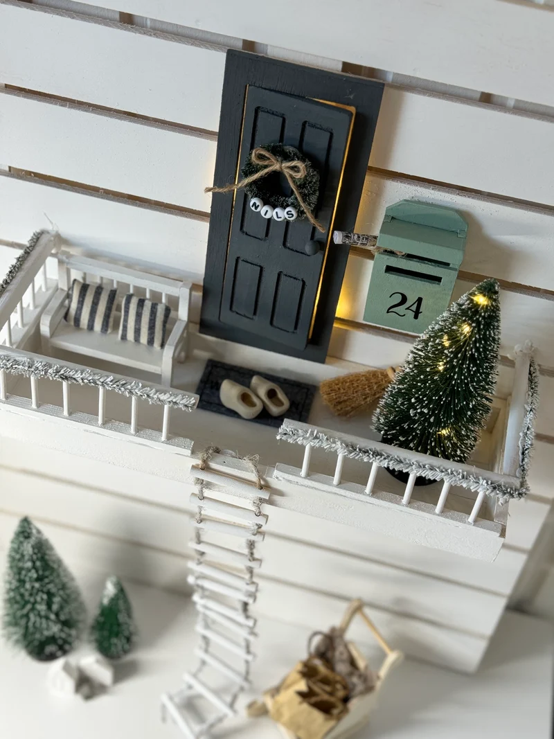 Wichteltür mit Balkon KREATIVSET zum Bauen